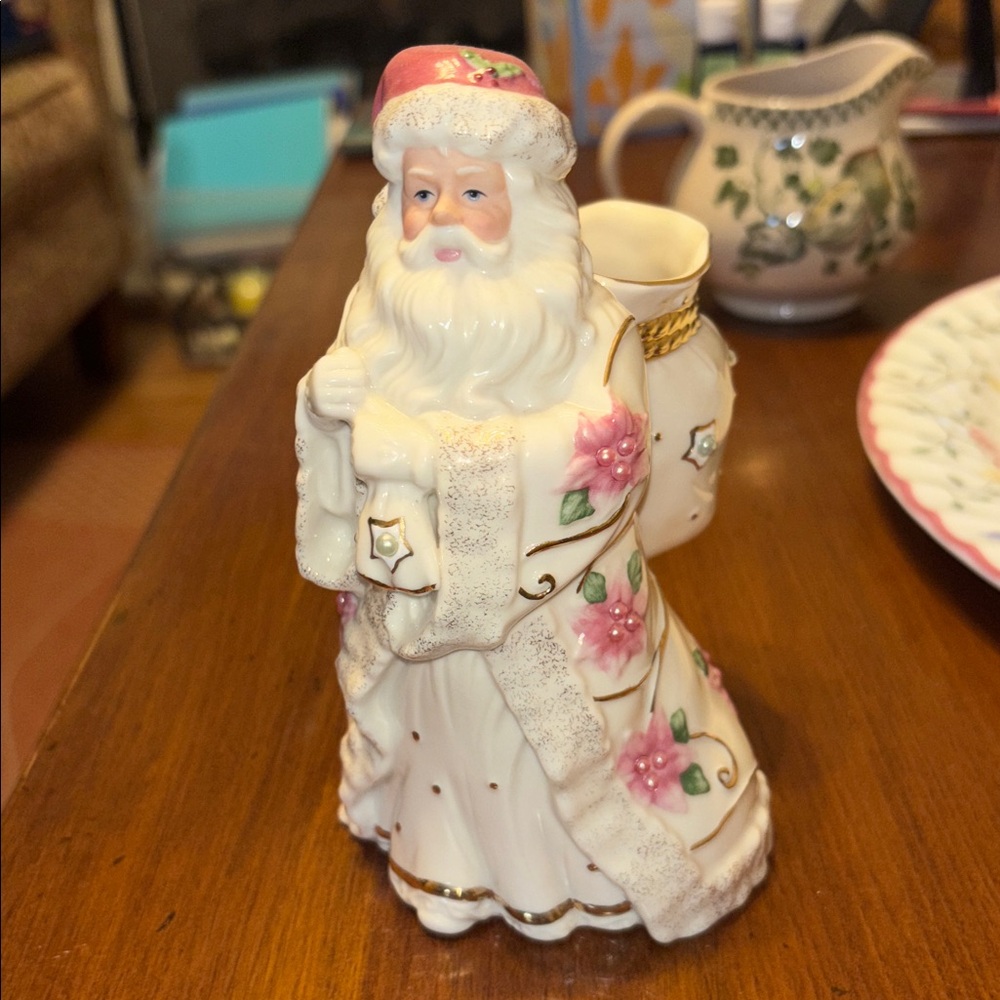 Lenox Petals and Pearls Poinsettia Santa figurine bud vase appx 6” tall